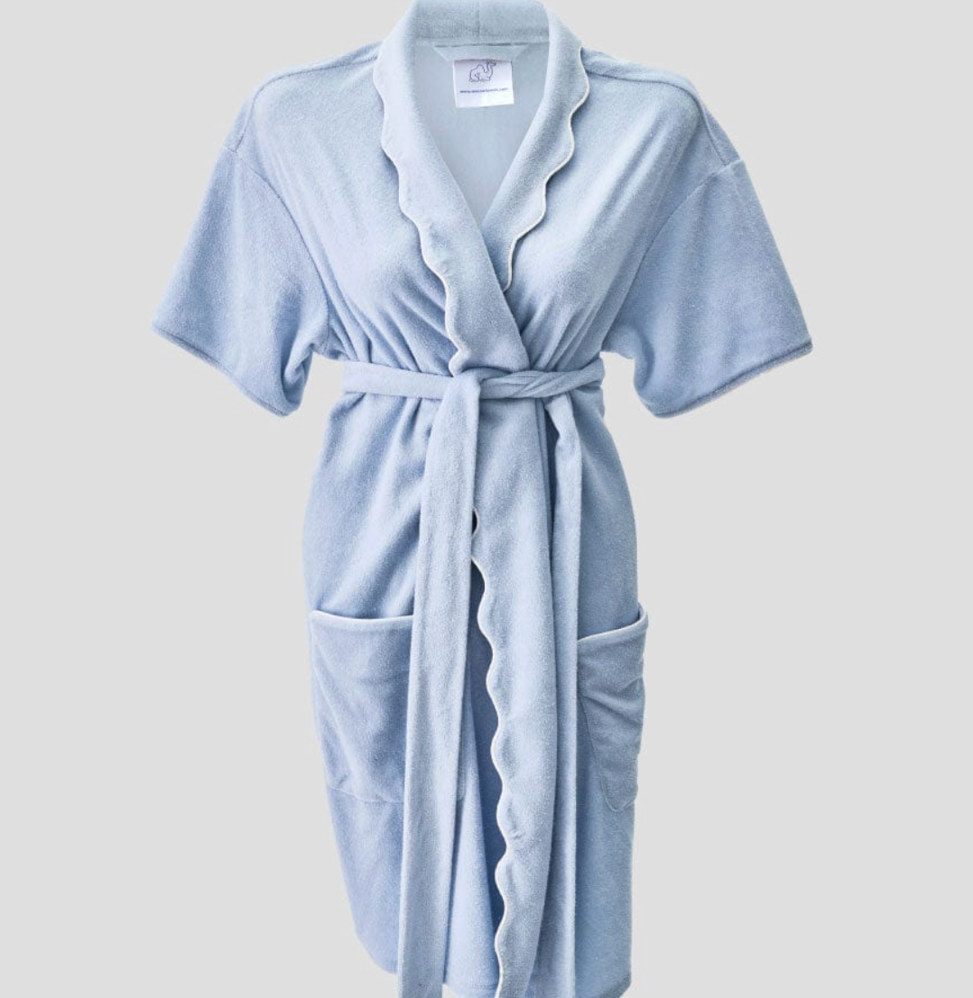 Women’s Short Scallop Lightweight Robe