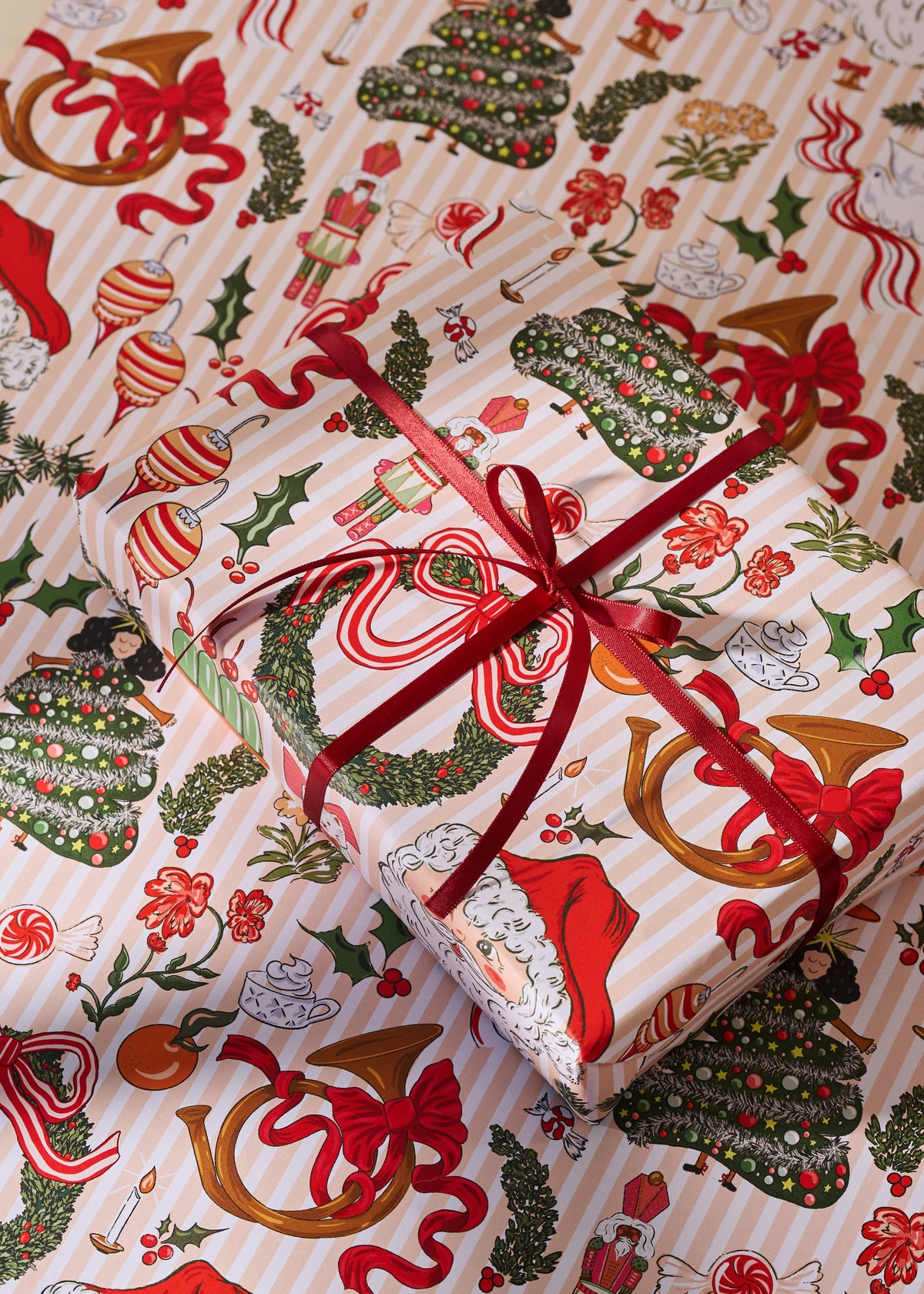 Nostalgic Christmas Red Star Checked Gift Wrap | 3 Sheets