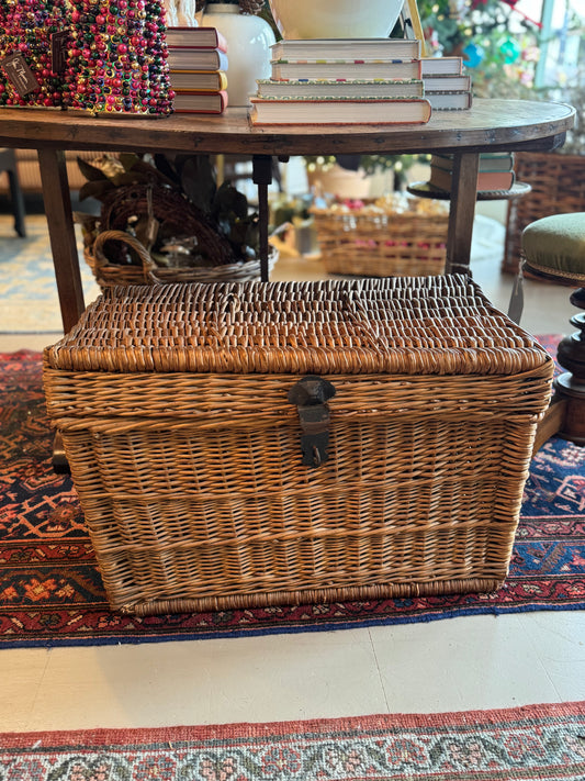 Wicker Trunk