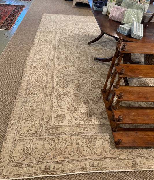 Rug 9' 4" x 12' 9"