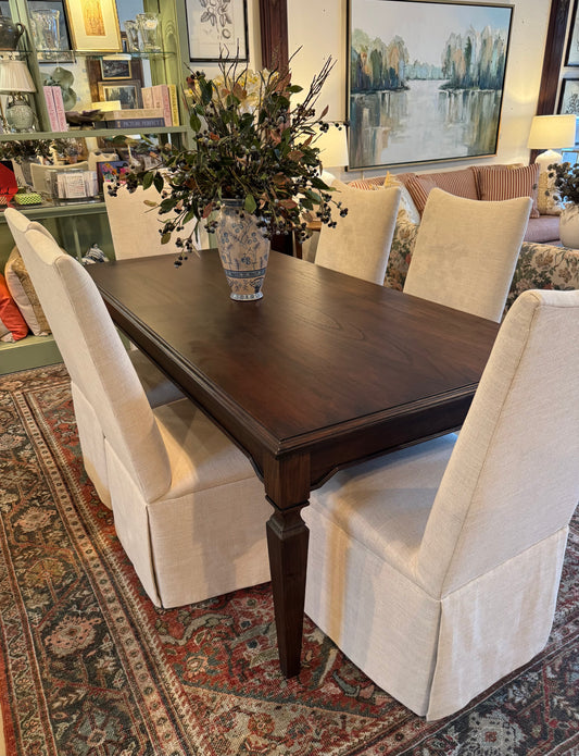 Hull Dining Table
