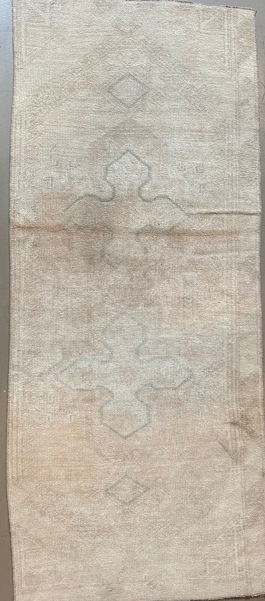 2’2” x 5’3” Vintage Turkish Rug