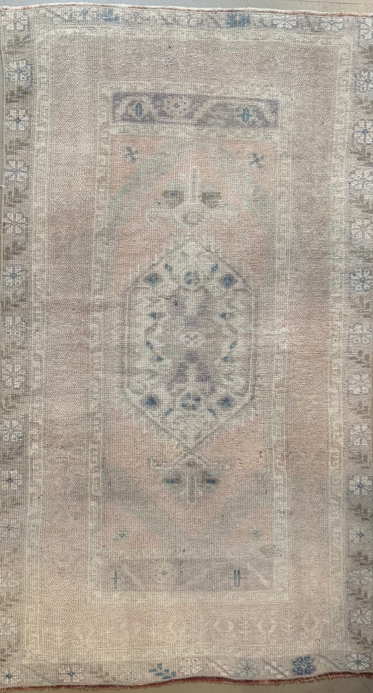 2'10" x 5'0" Vintage Turkish Rug