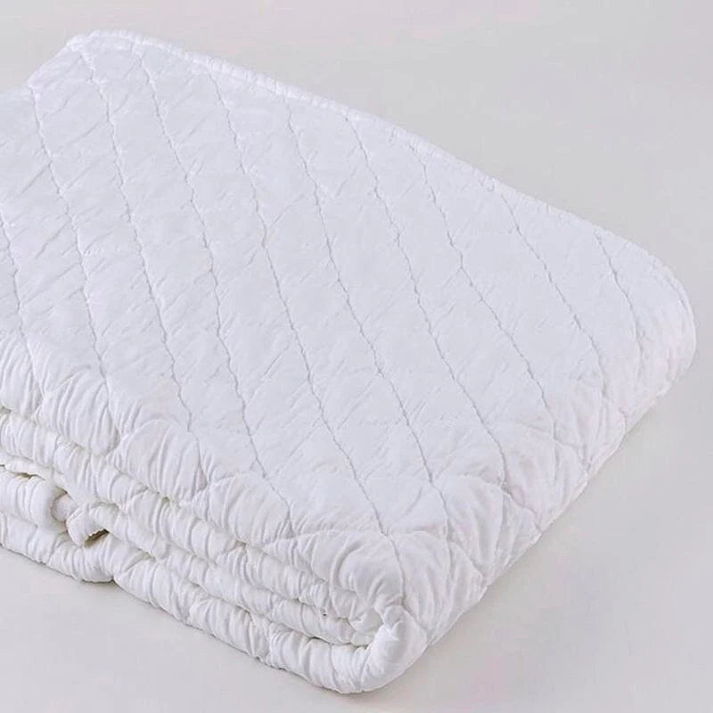 Louisa King Coverlet - White