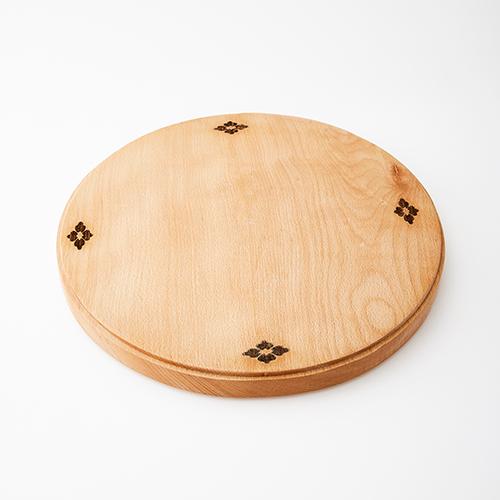 Hana 15" Round Cutting Board