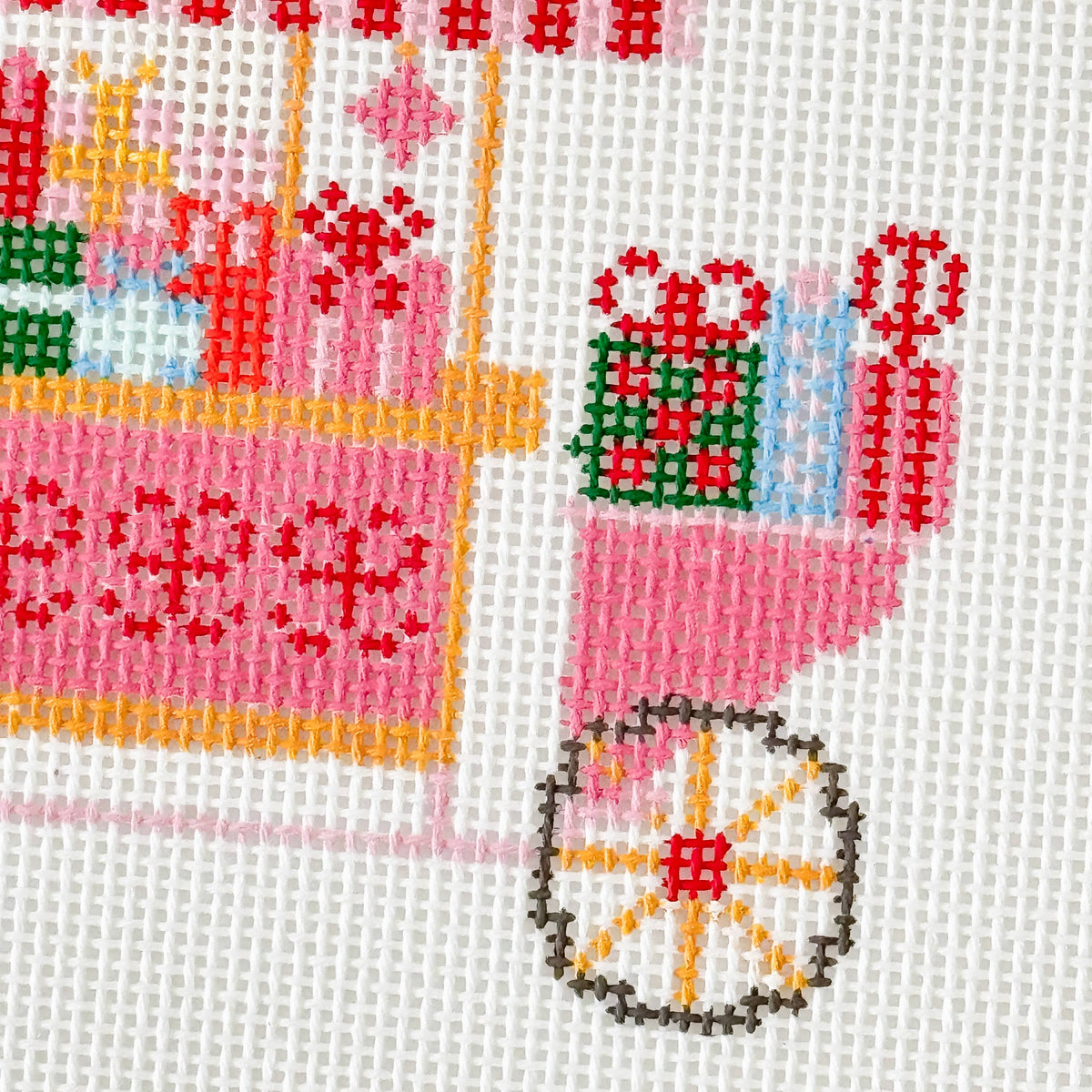 Christmas Trolley Cart Needlepoint Canvas 18 Mesh 4” Design