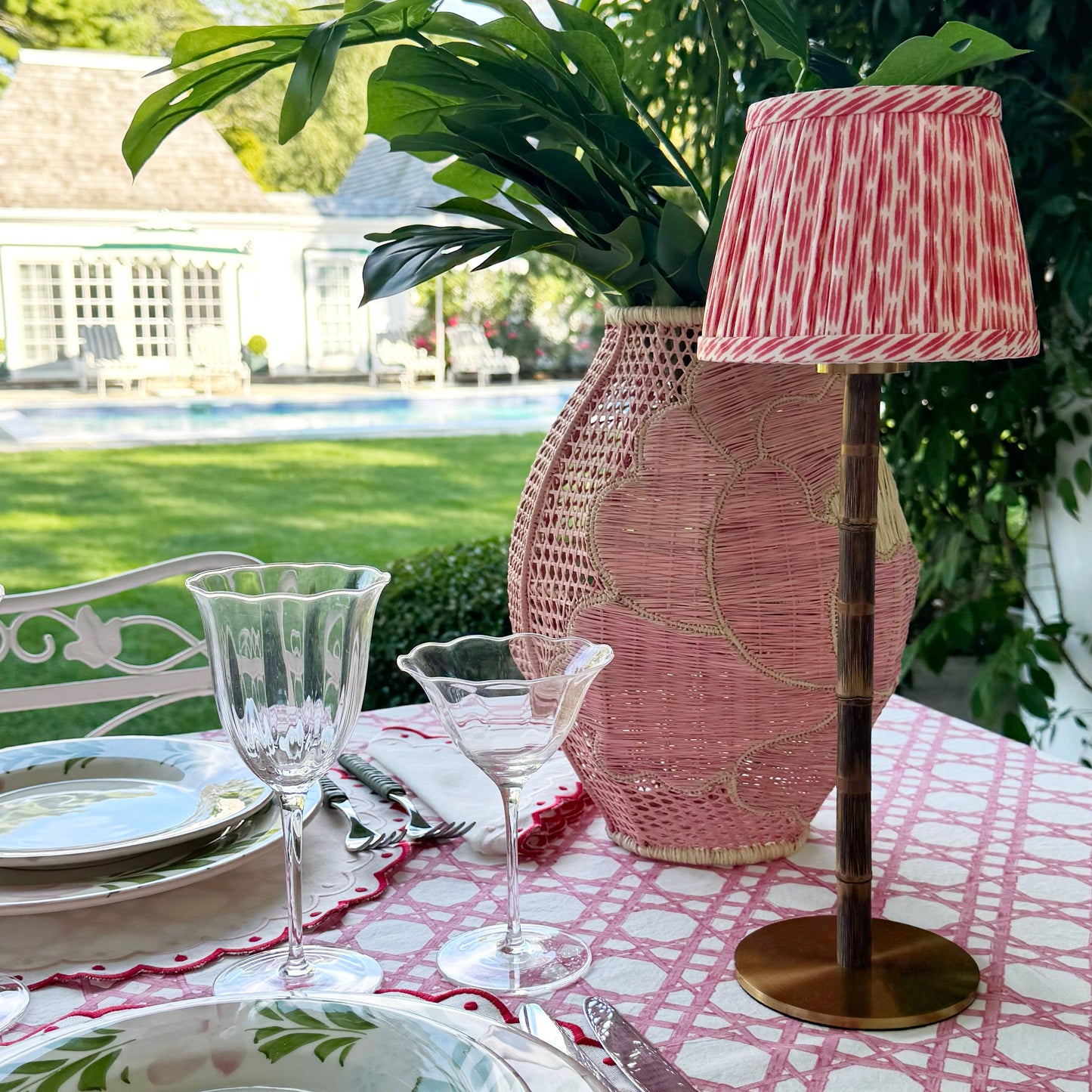 Red cordless Bamboo table lamp – Rechargeable lighting