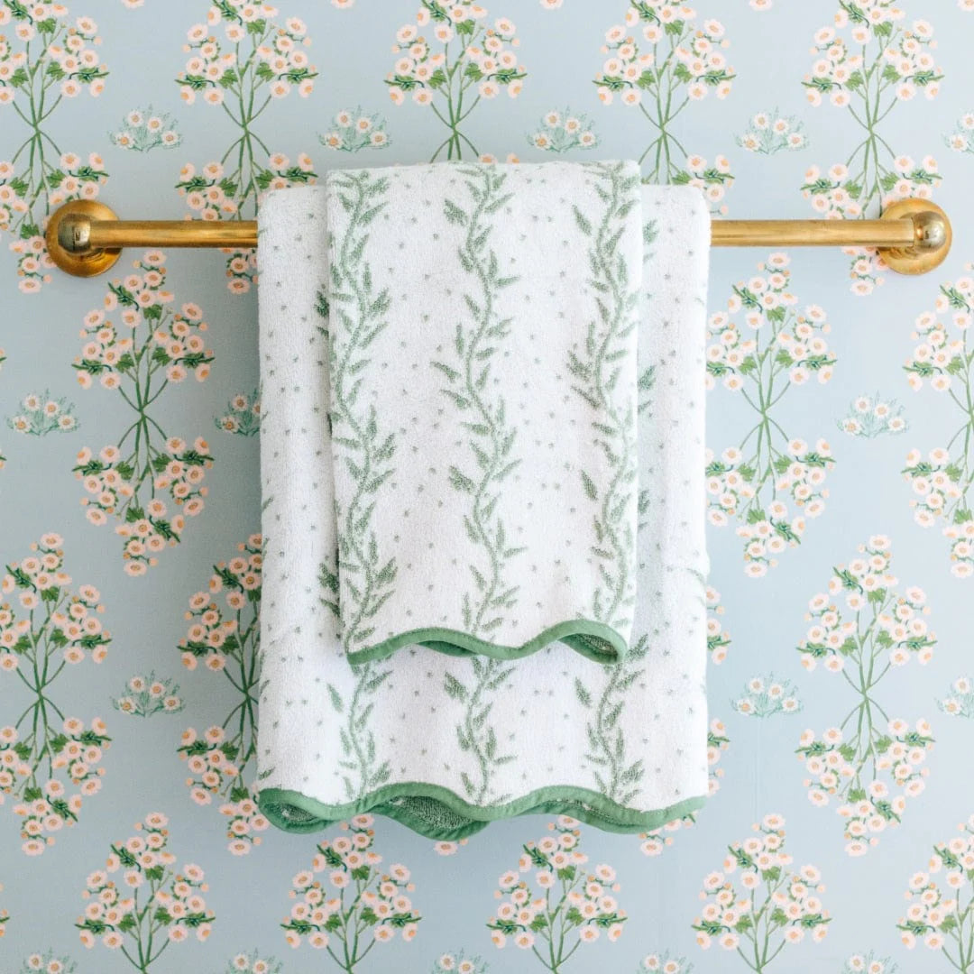 Weezie Scallop Patterned Bath Towel - Willow